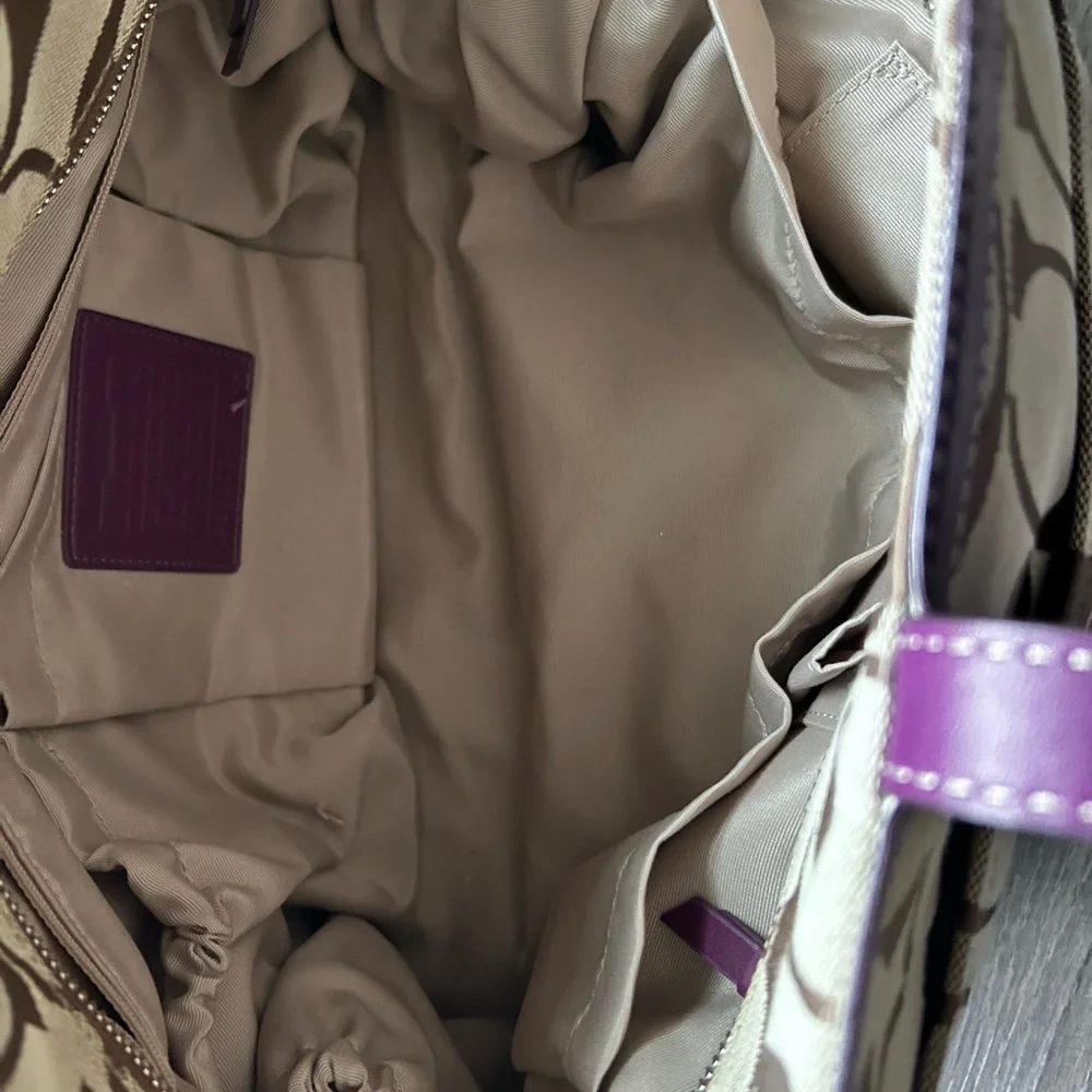 Coach Canvas and Signature Logo Diaper bag - Picture 7 of 10